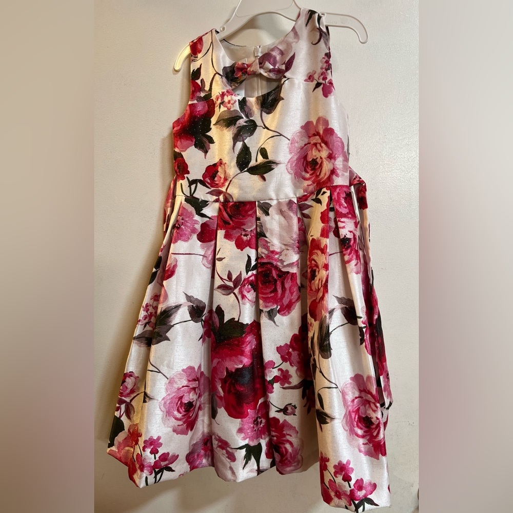 Excellent condition bow front dress